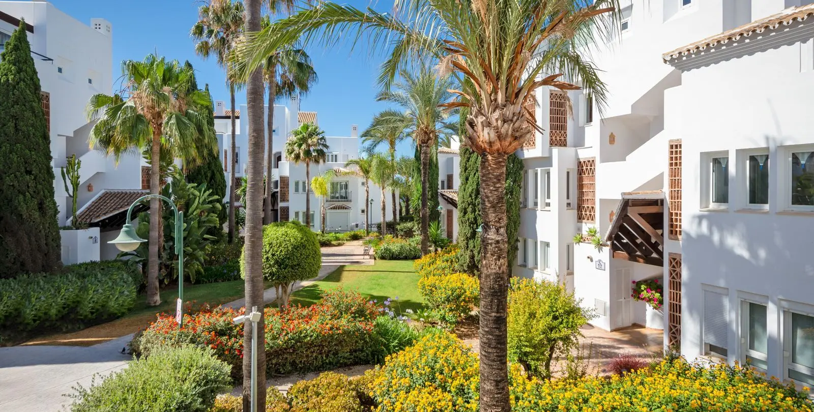 Venta de apartamento en planta media en Marbella 45