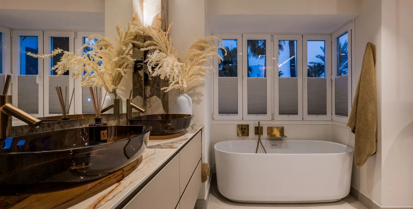 Venta de apartamento en planta media en Marbella 51