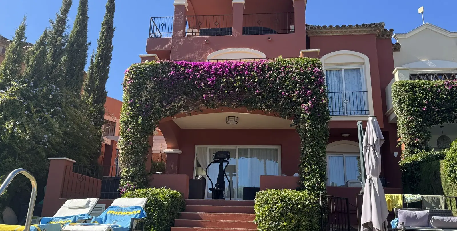Продажа  отдельно стоящей виллы в Puerto Banús 1