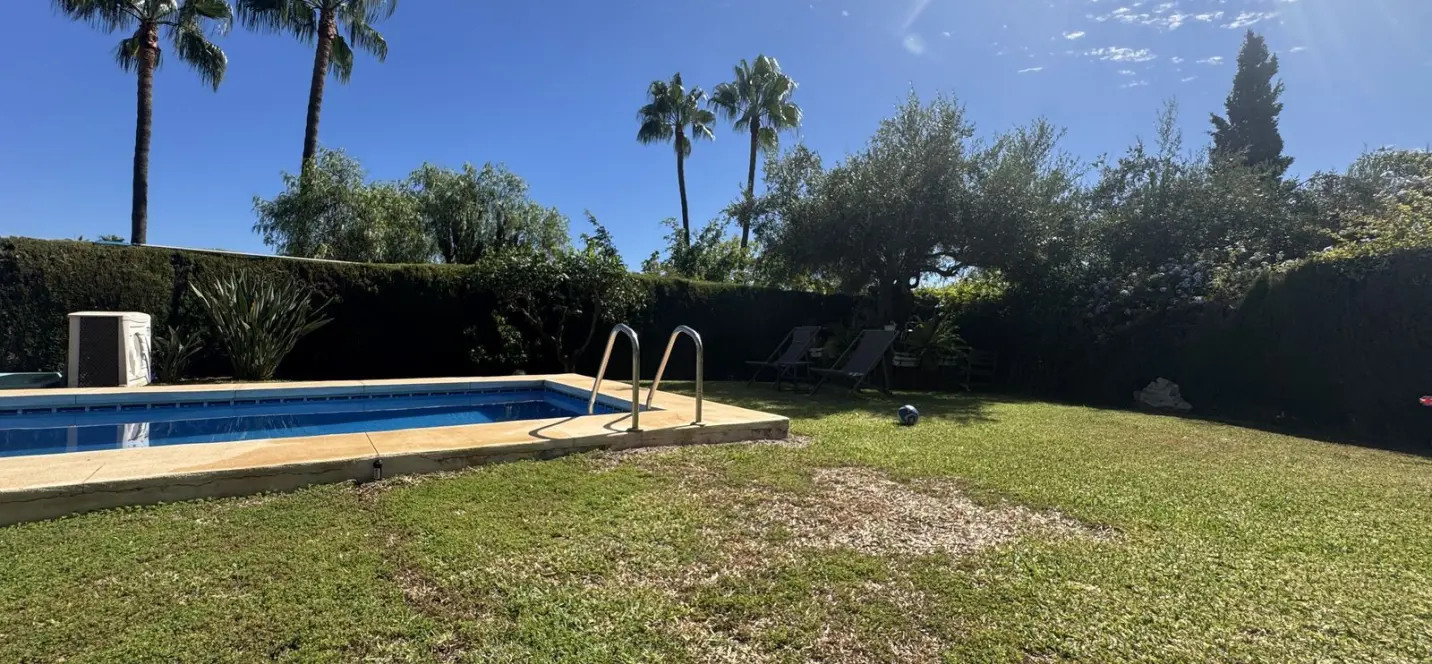 Venta de villa independiente en Puerto Banús 2
