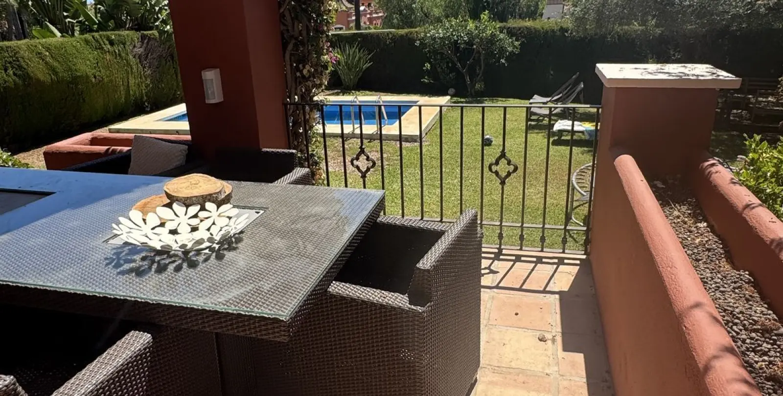 Продажа  отдельно стоящей виллы в Puerto Banús 15