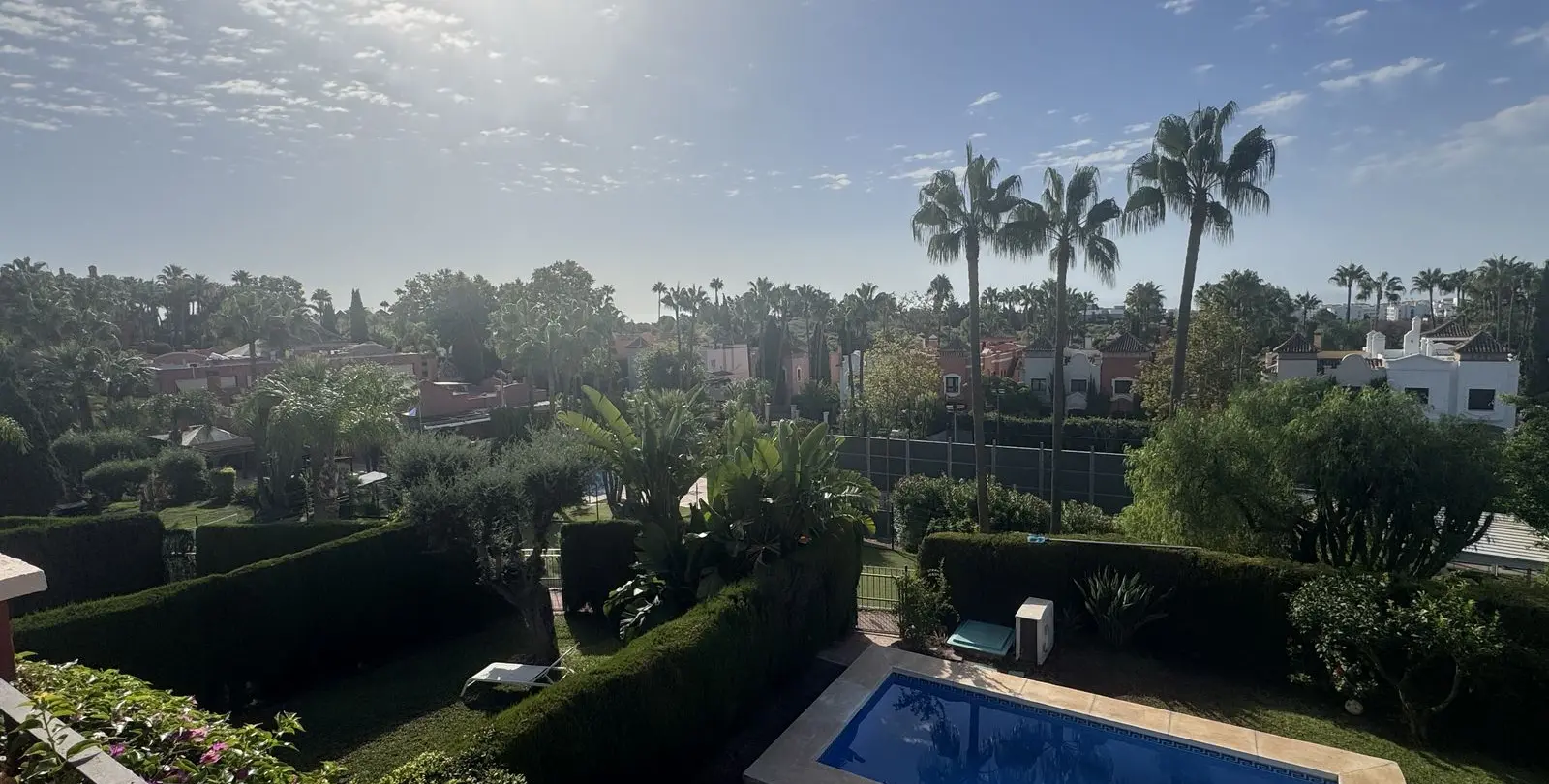 Продажа  отдельно стоящей виллы в Puerto Banús 19