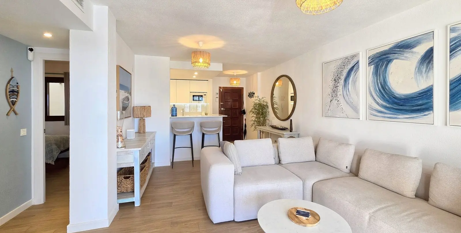 Sale of middle floor apartment in La Duquesa 4