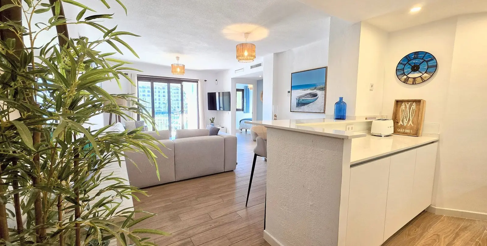 Sale of middle floor apartment in La Duquesa 5