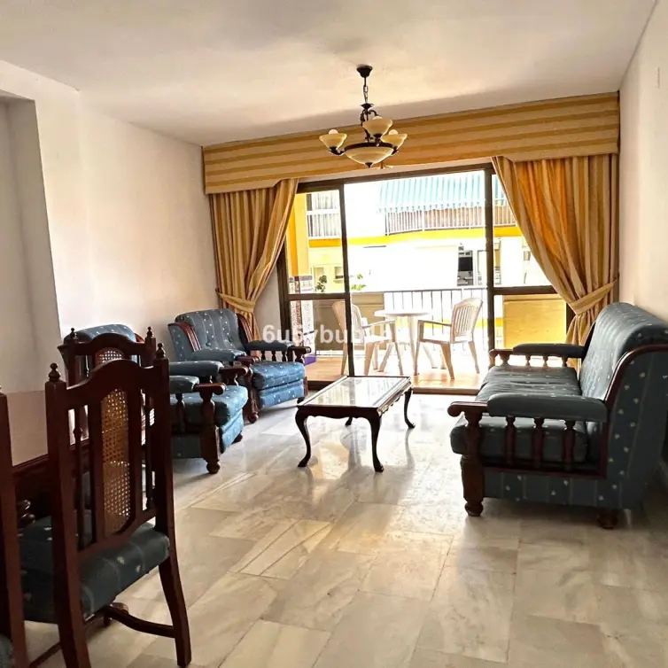 Продажа апартаментов на среднем этаже в Fuengirola