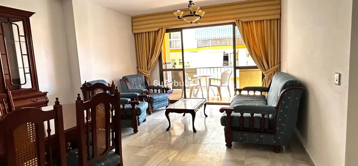 Продажа апартаментов на среднем этаже в Fuengirola 1