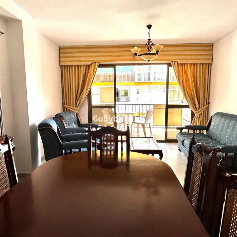 Продажа апартаментов на среднем этаже в Fuengirola
