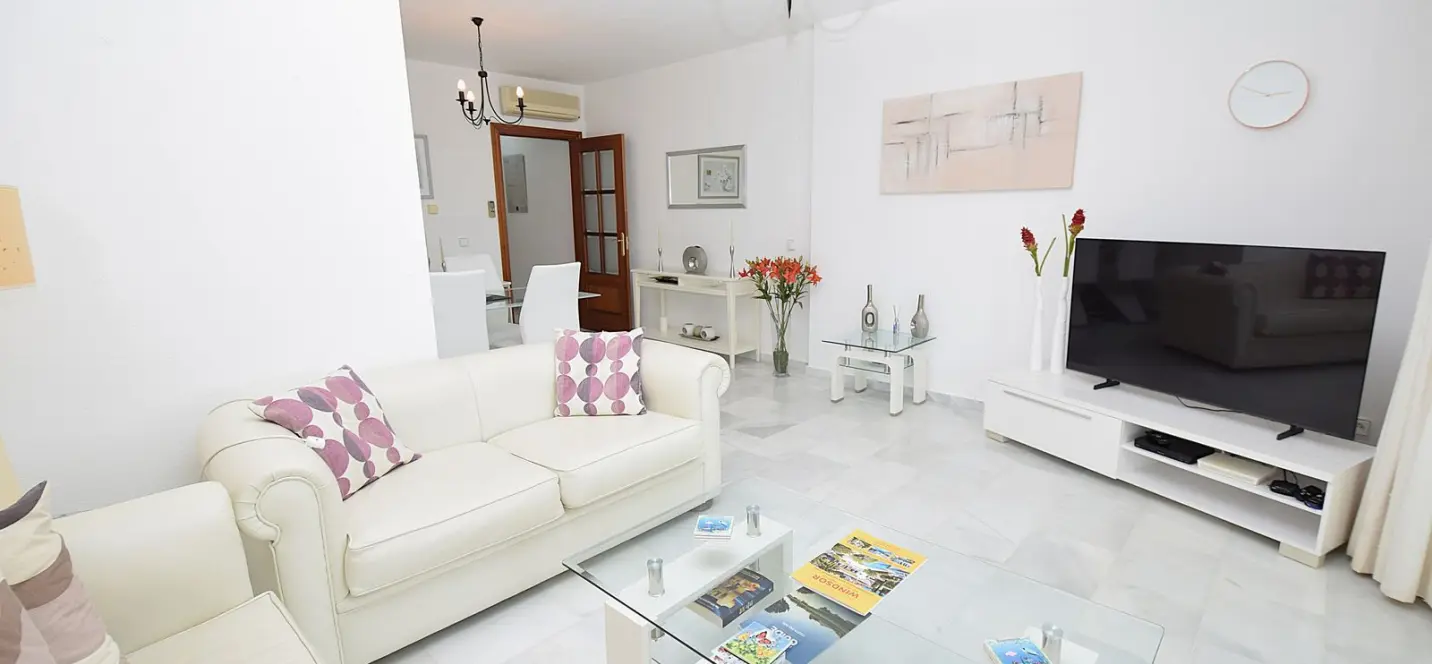 Sale of ground floor apartment in Mijas Costa 2
