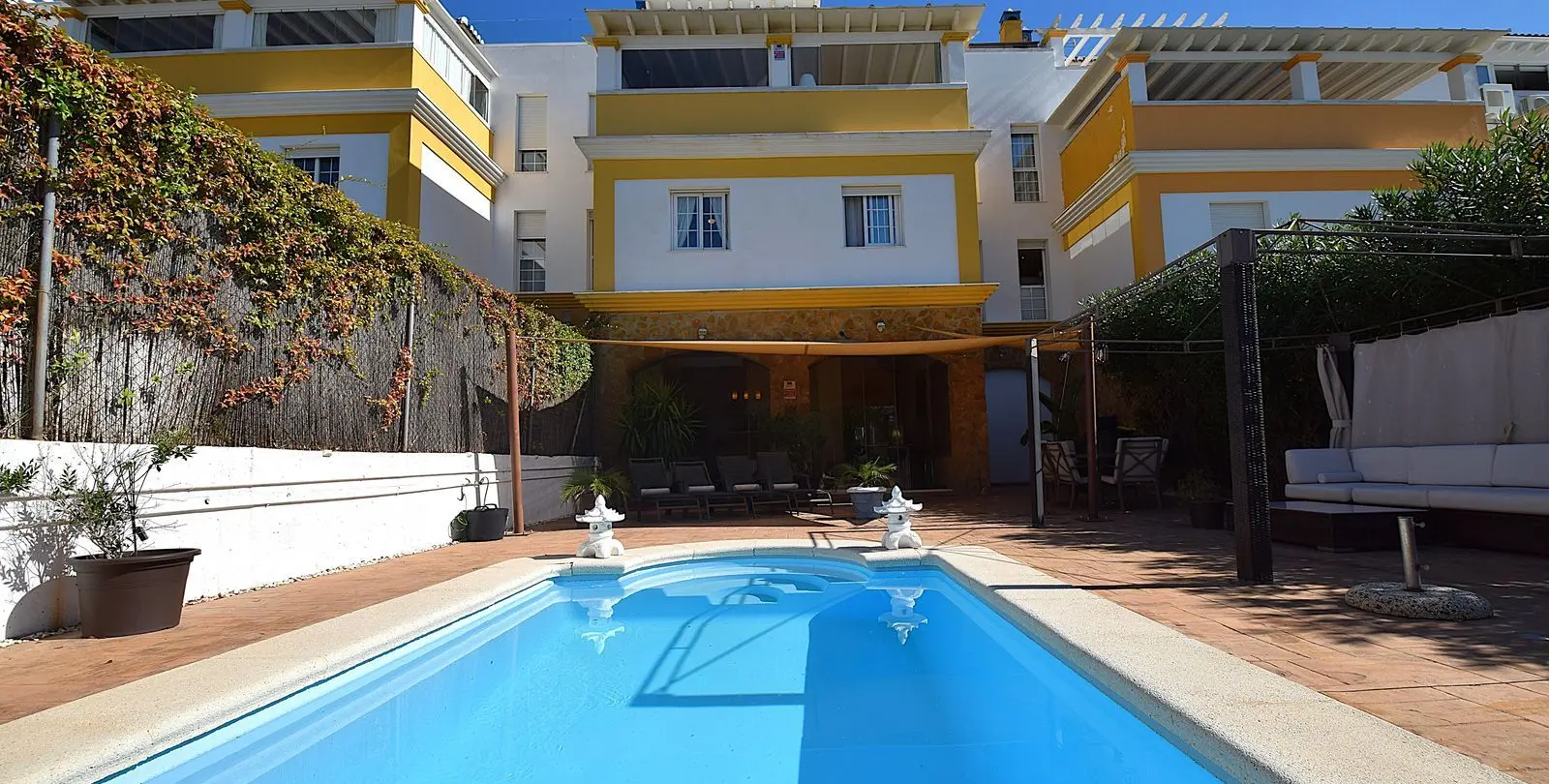 Venta de adosado en Calahonda 21
