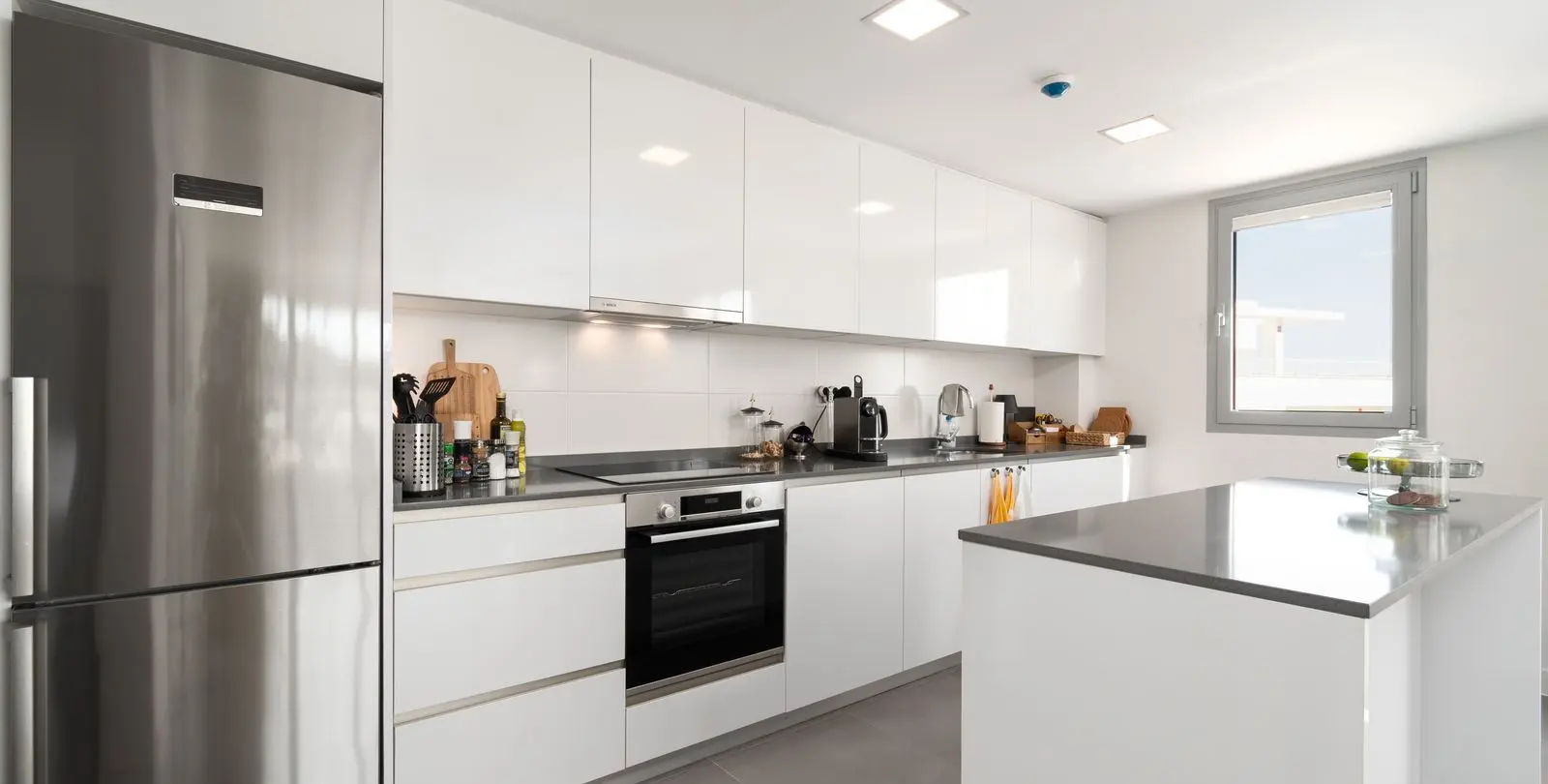 Sale of middle floor apartment in Mijas Costa 6