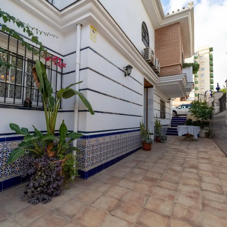 Venta de villa independiente en Fuengirola