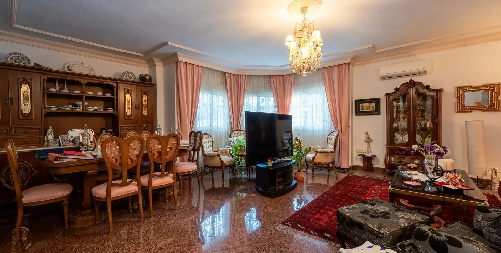 Sale of detached villa in Fuengirola 8