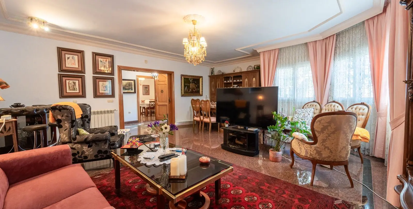 Sale of detached villa in Fuengirola 9
