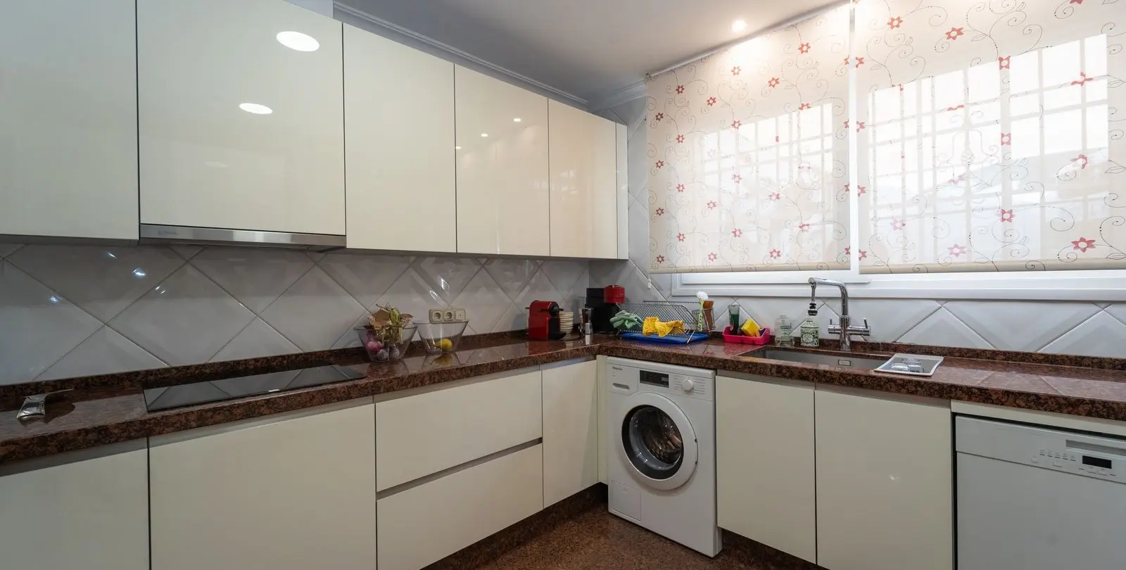 Sale of detached villa in Fuengirola 12
