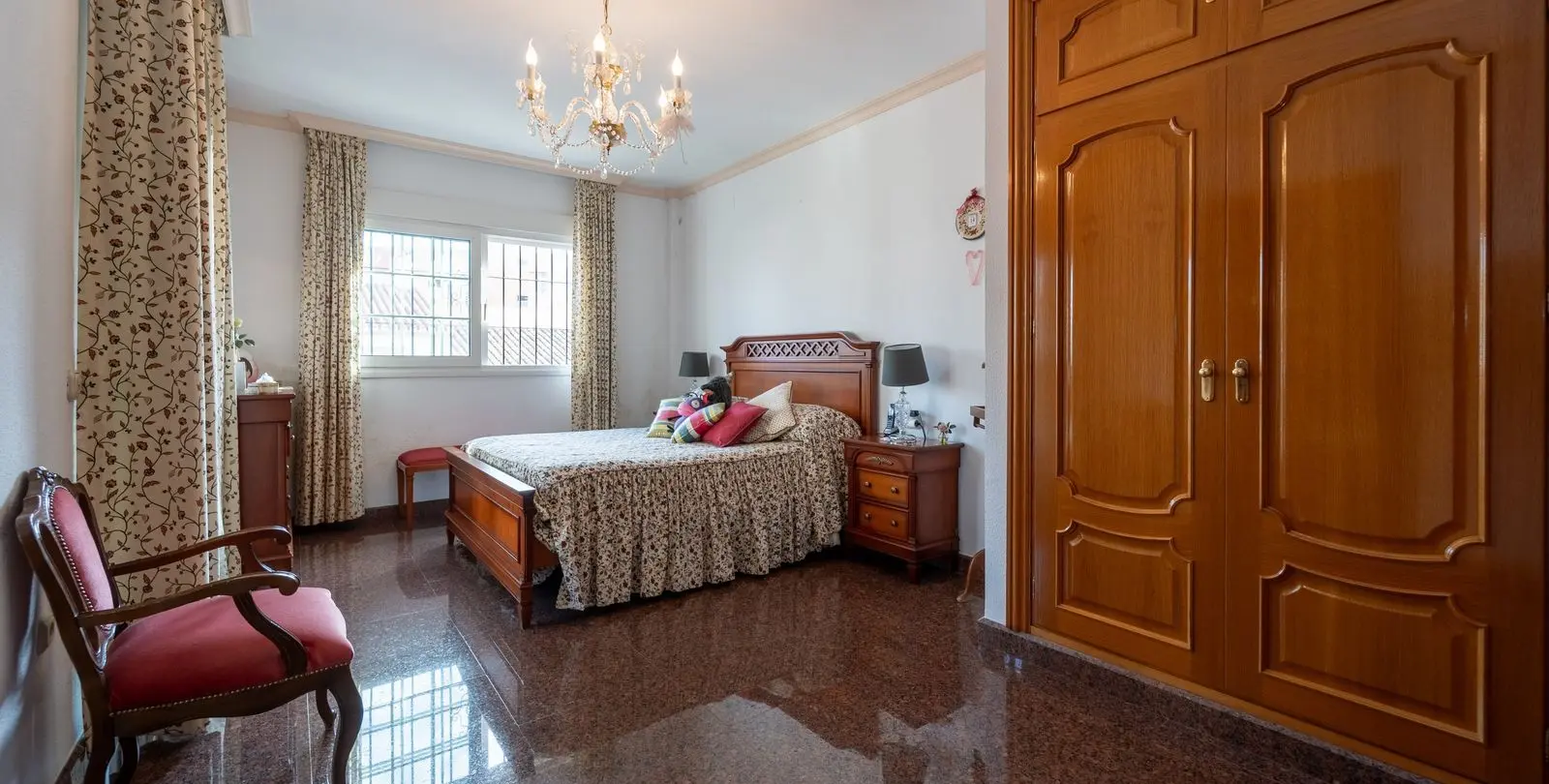 Sale of detached villa in Fuengirola 20