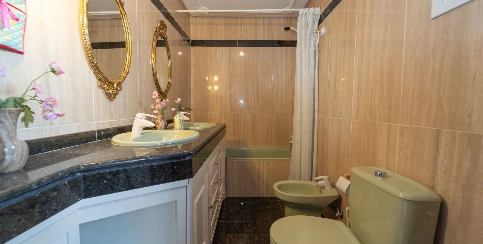 Sale of detached villa in Fuengirola 33
