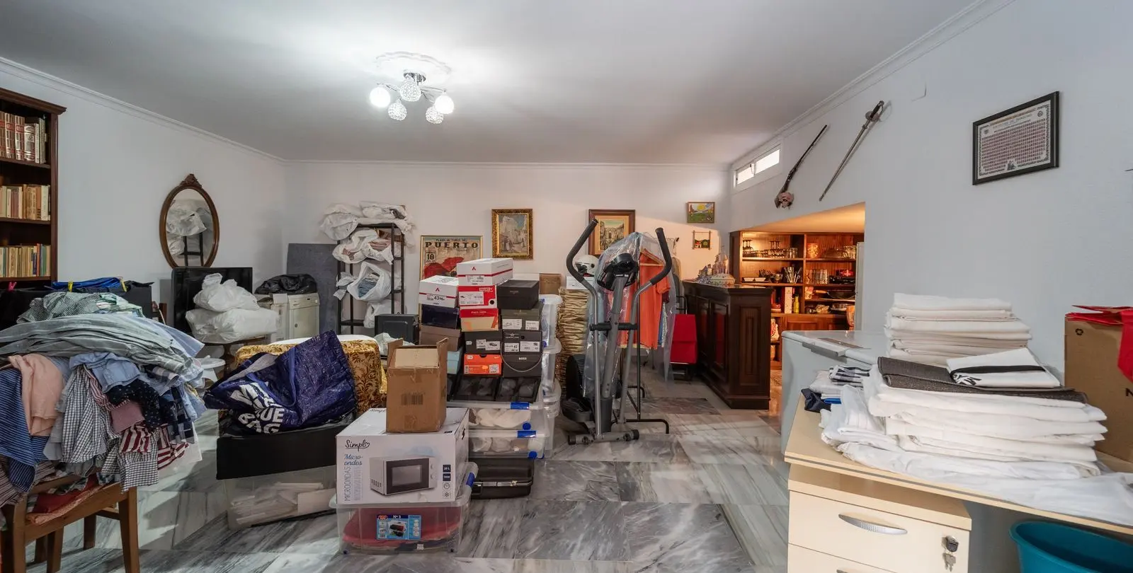 Sale of detached villa in Fuengirola 34