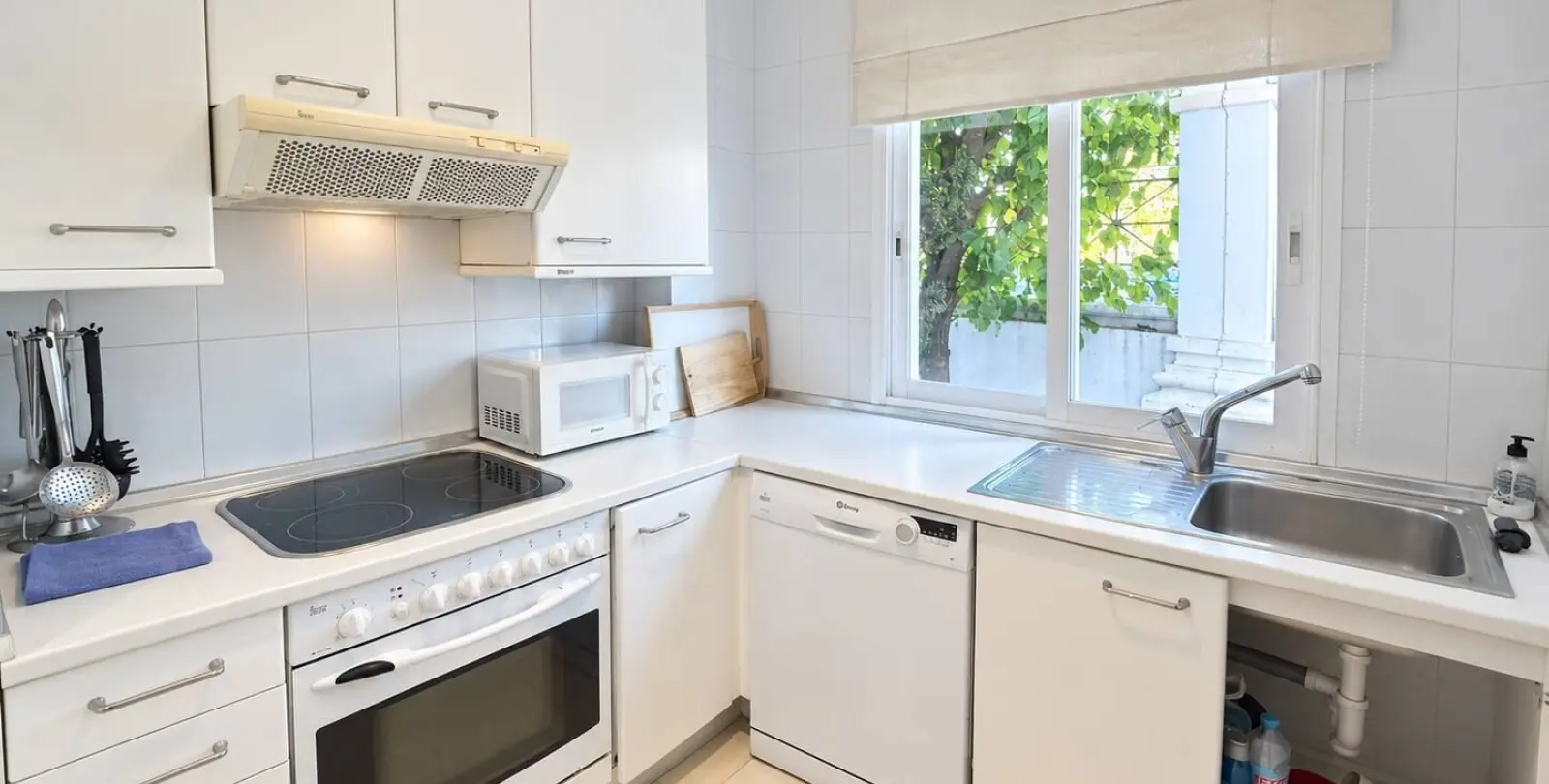Venta de apartamento en planta media en Marbella 13
