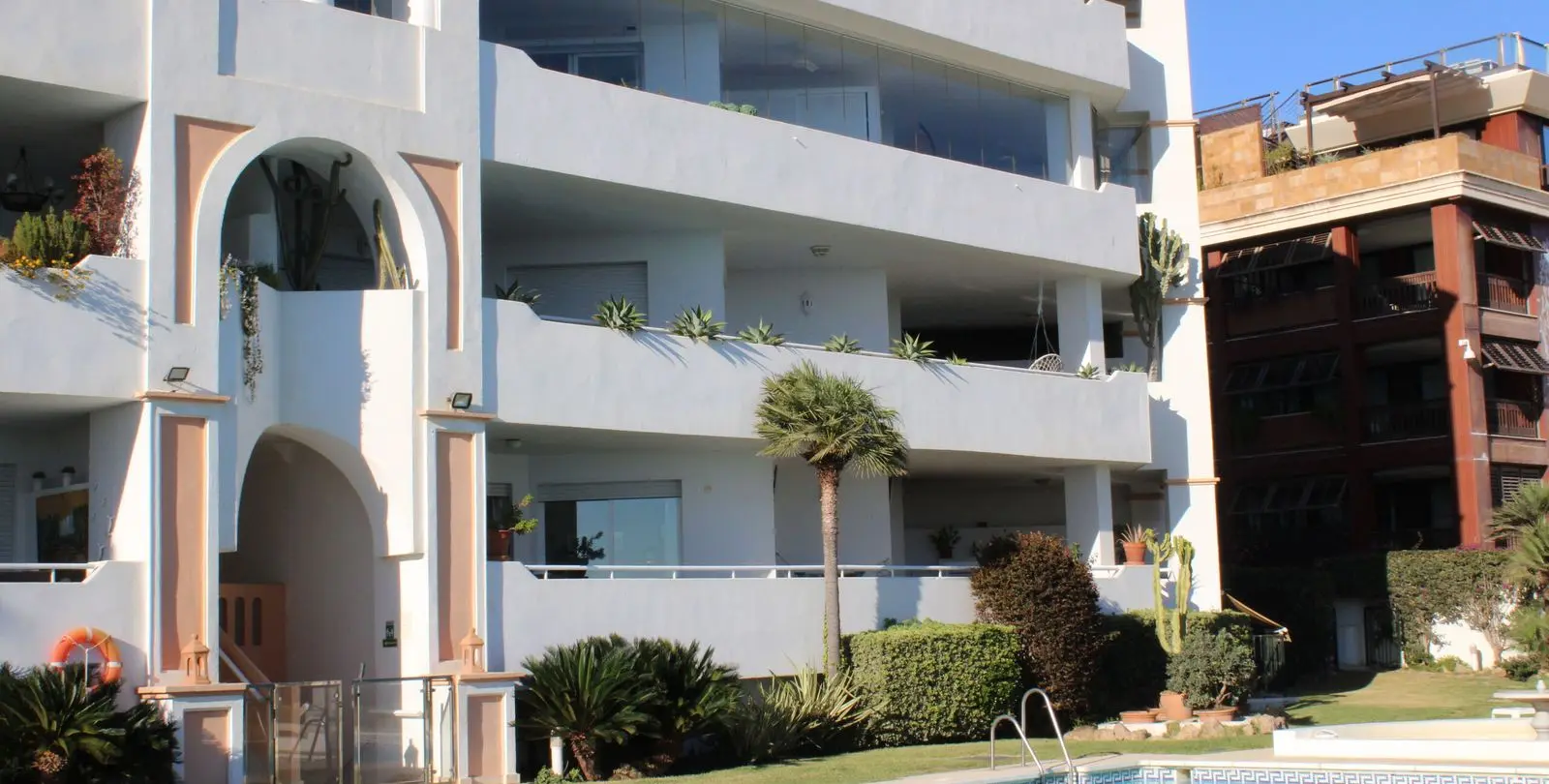 Venta de apartamento en planta media en Marbella 14