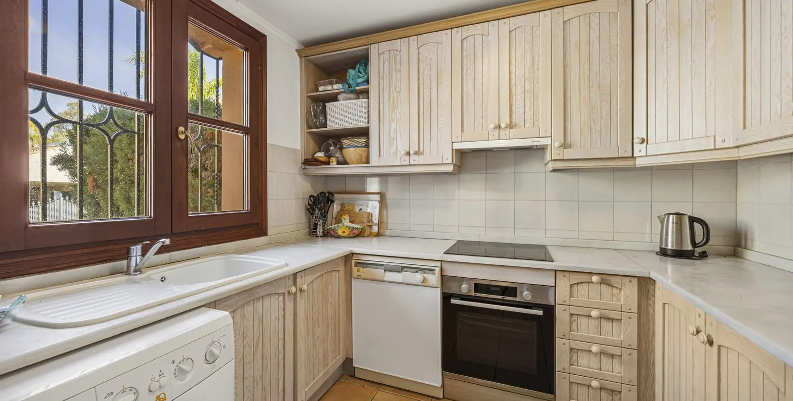 Продажа таунхауса в Guadalmina Alta 9