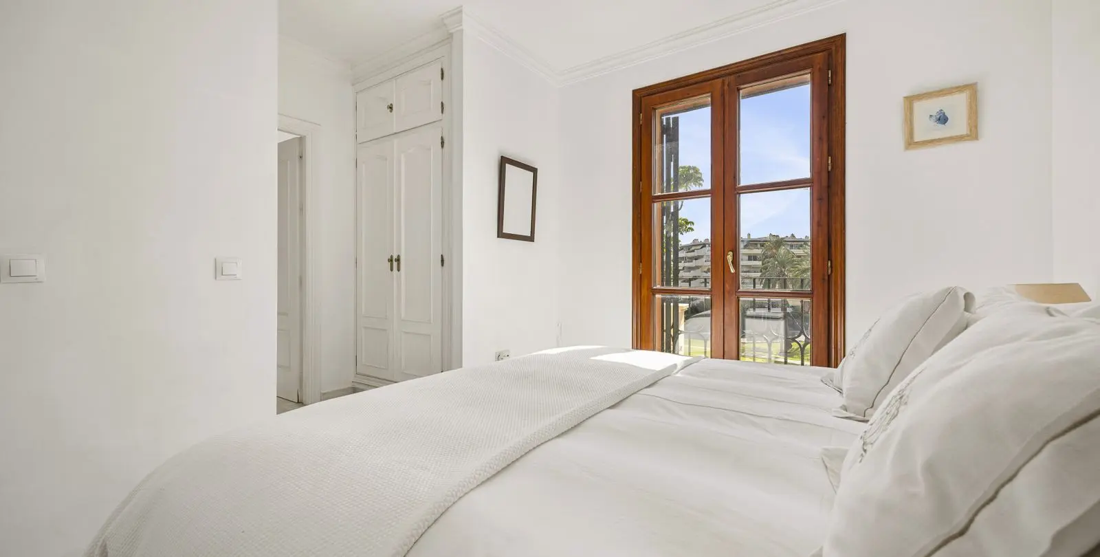 Продажа таунхауса в Guadalmina Alta 17