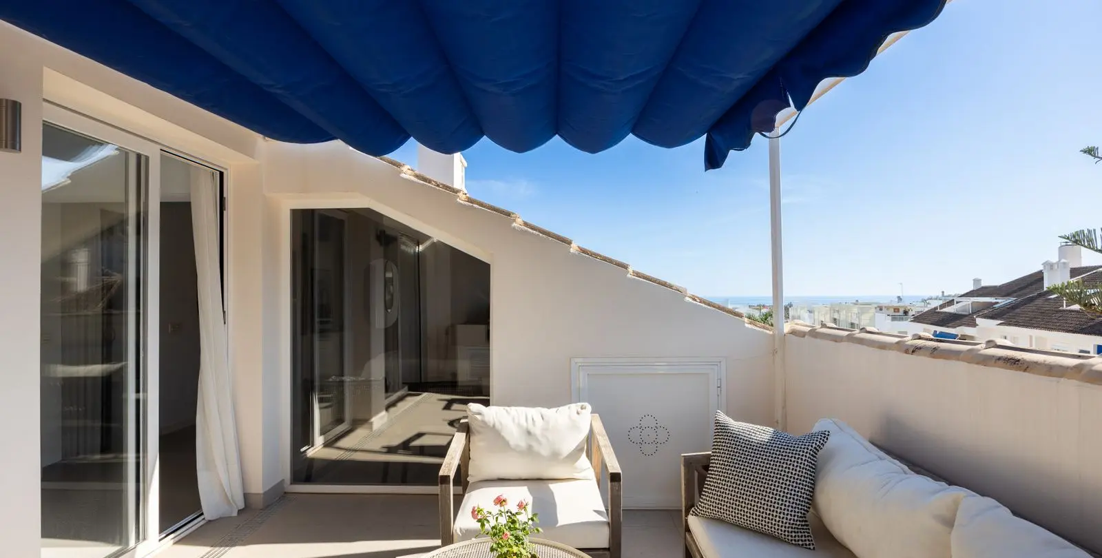 Venta de ático dúplex en San Pedro de Alcántara 10