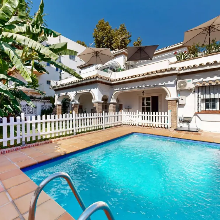 Venta de casa pareada en The Golden Mile