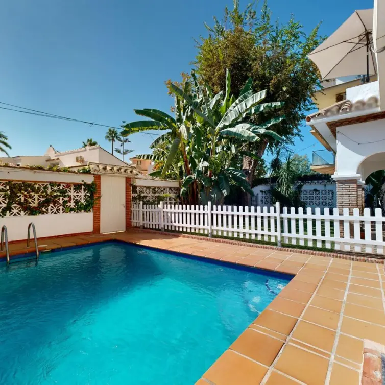Venta de casa pareada en The Golden Mile