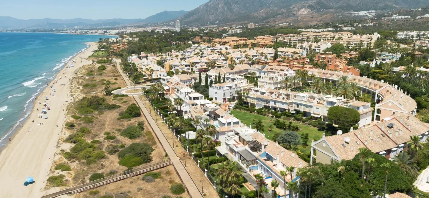 Venta de adosado en Bahía de Marbella 0
