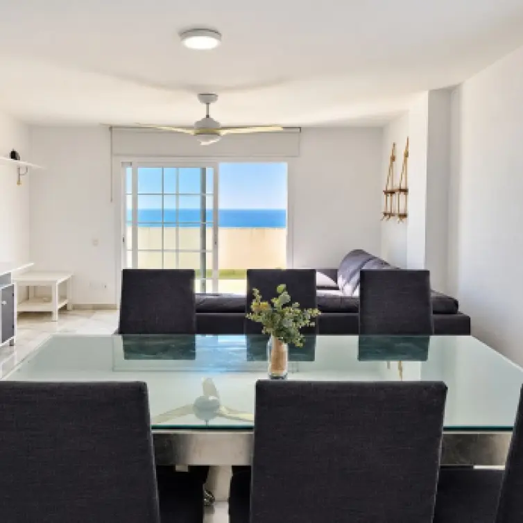 Продажа пентхауса в Estepona