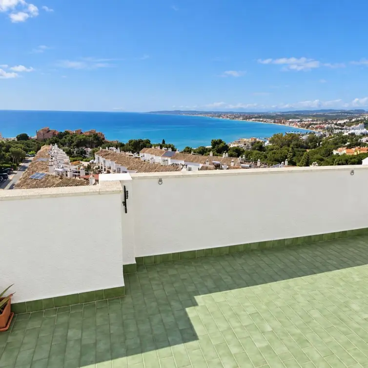 Продажа пентхауса в Estepona