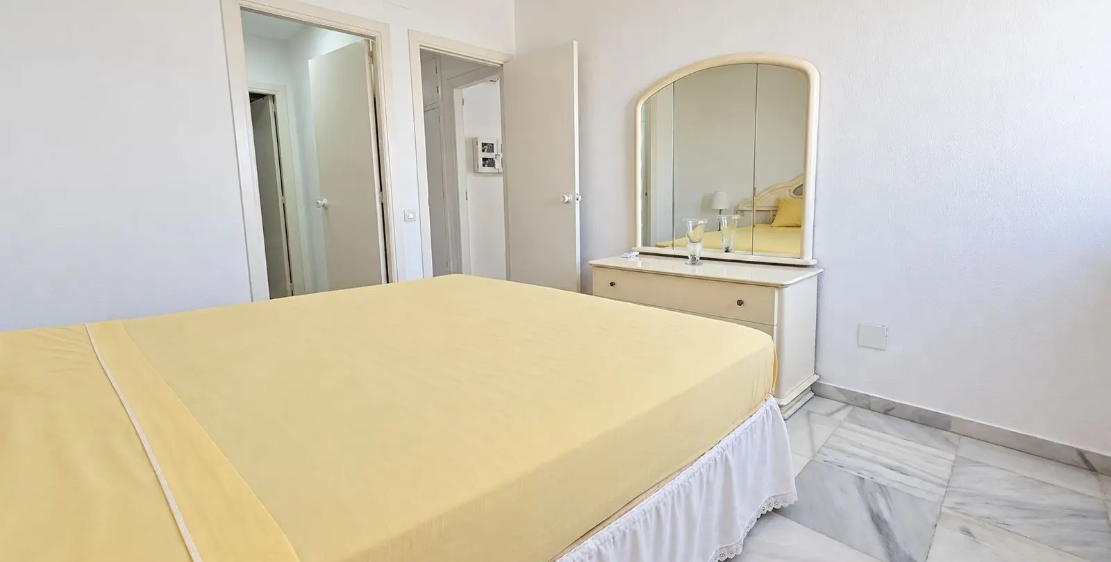 Продажа пентхауса в Estepona 16