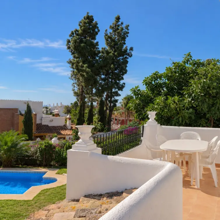 Venta de villa independiente en Calahonda