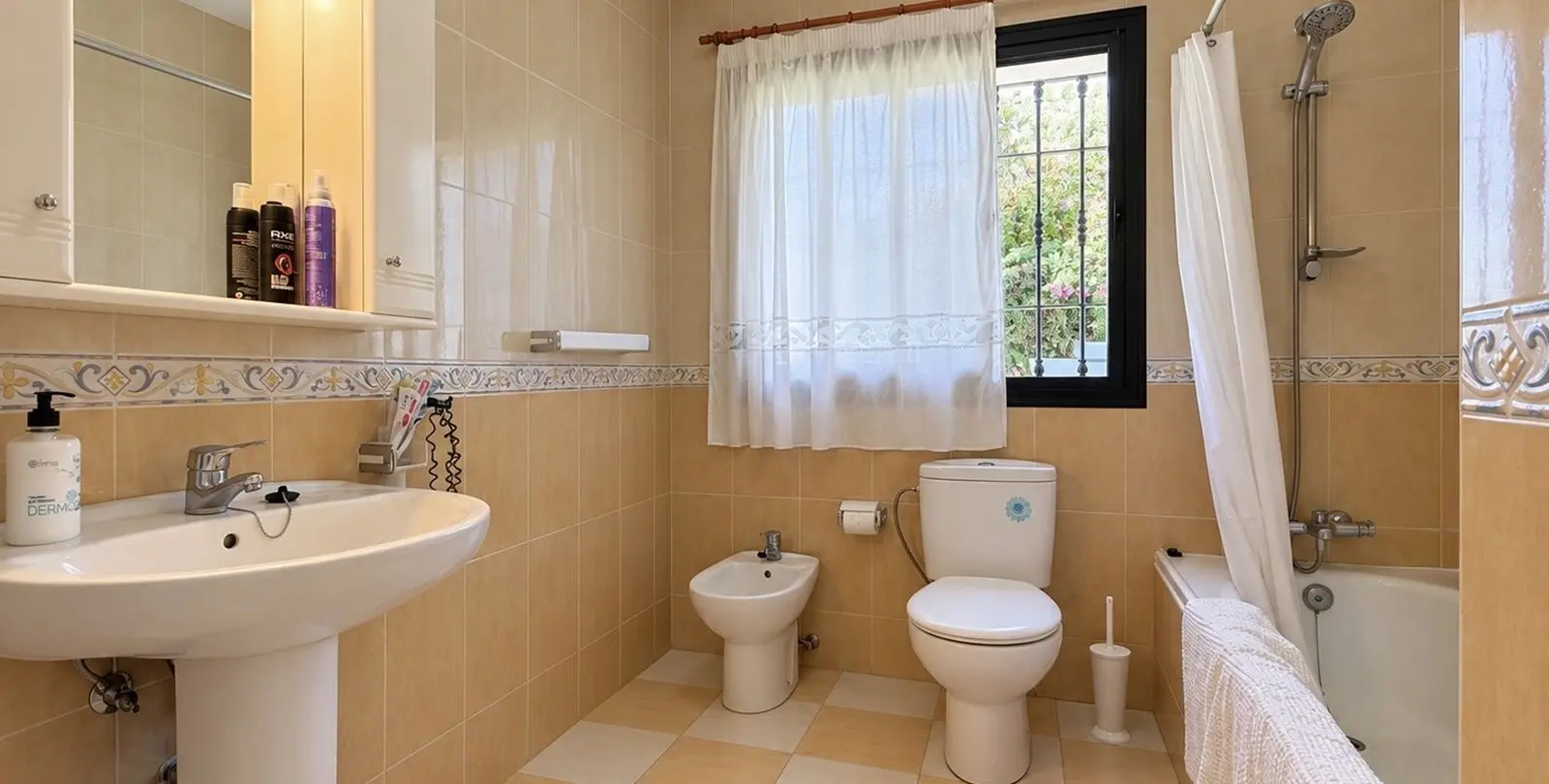 Venta de villa independiente en Calahonda 13