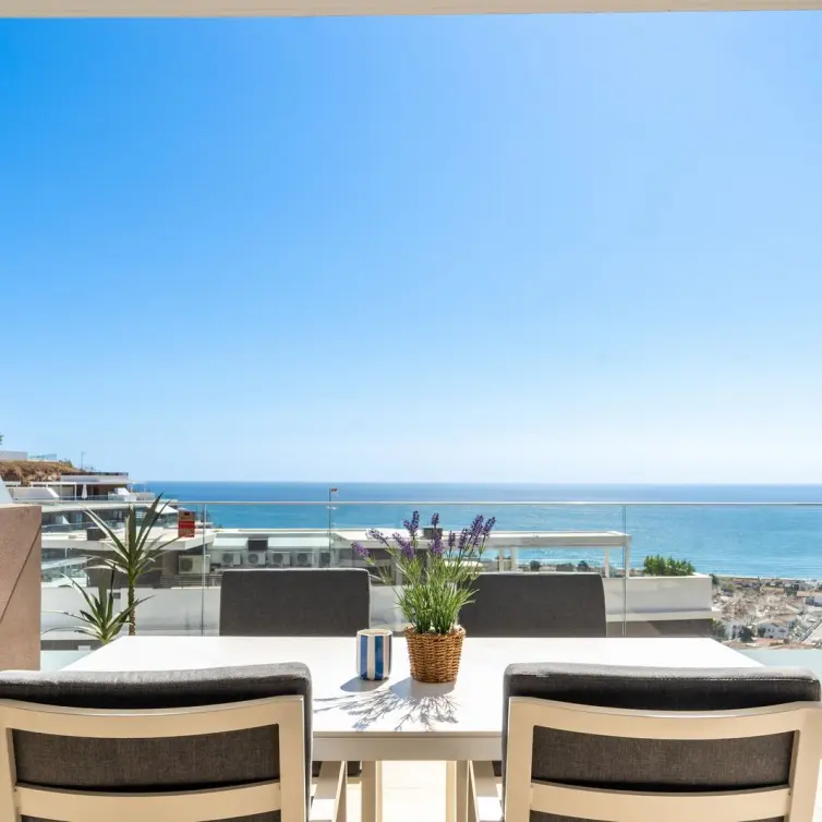 Venta de apartamento en planta media en Rincón de la Victoria