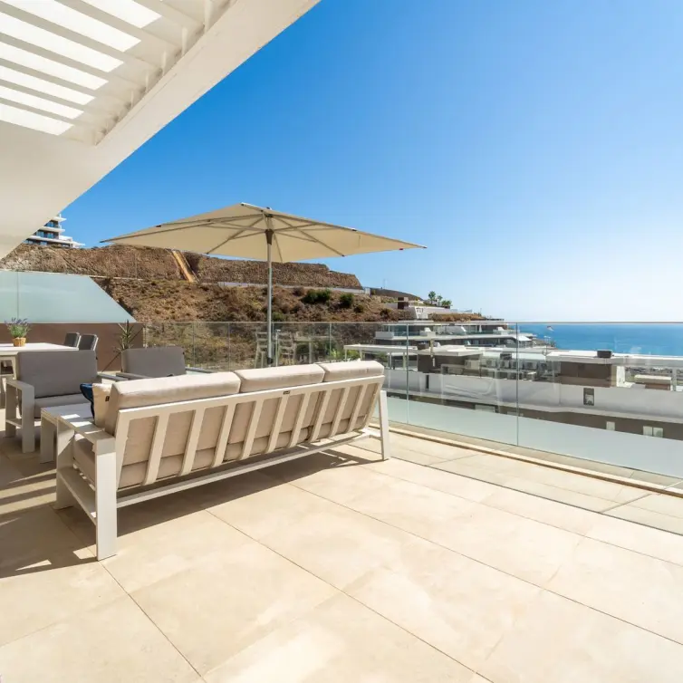Venta de apartamento en planta media en Rincón de la Victoria