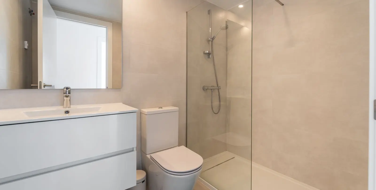 Venta de apartamento en planta media en Rincón de la Victoria 27