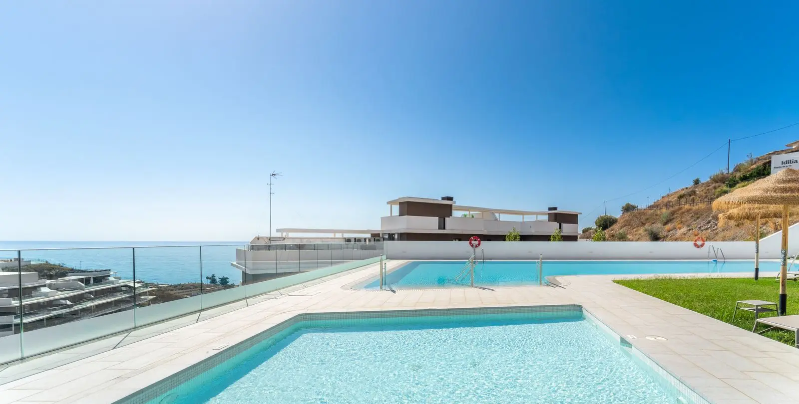 Venta de apartamento en planta media en Rincón de la Victoria 30