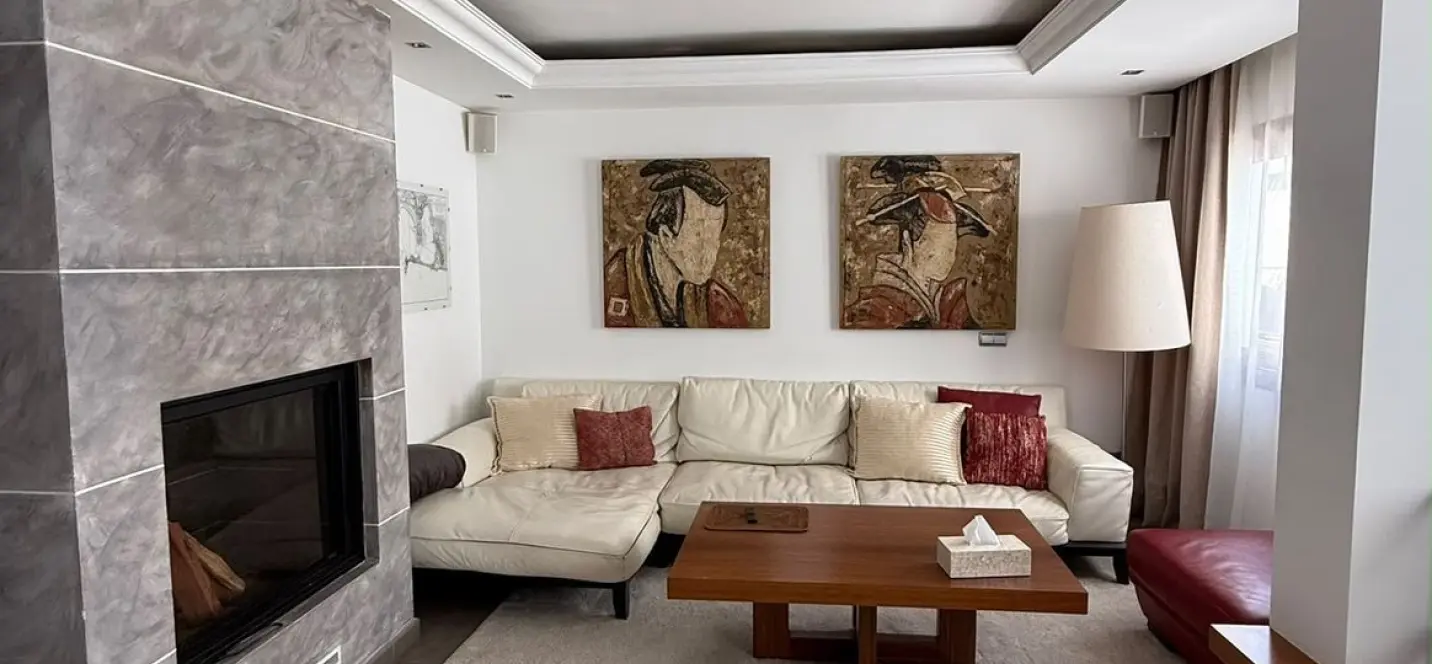 Venta de apartamento en planta media en San Pedro de Alcántara 0