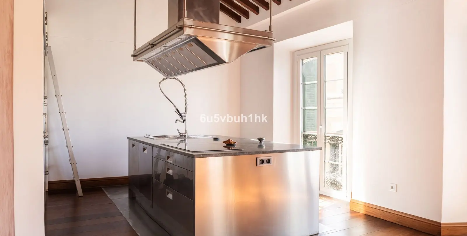 Sale of penthouse in Málaga 3