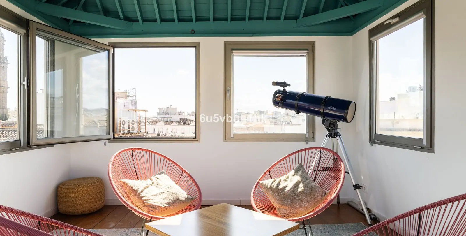 Sale of penthouse in Málaga 5