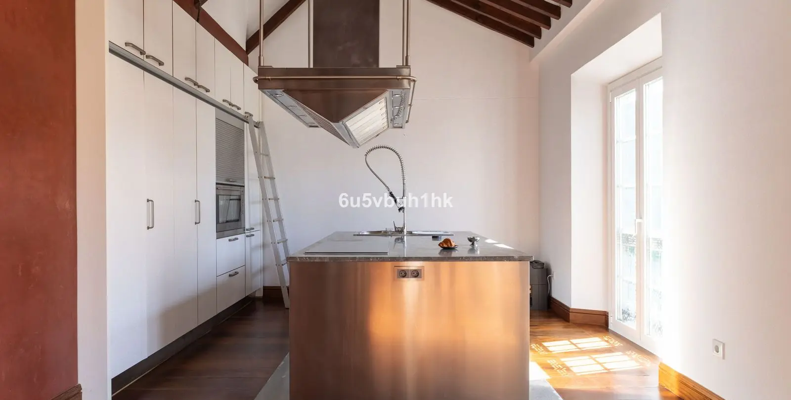 Sale of penthouse in Málaga 10