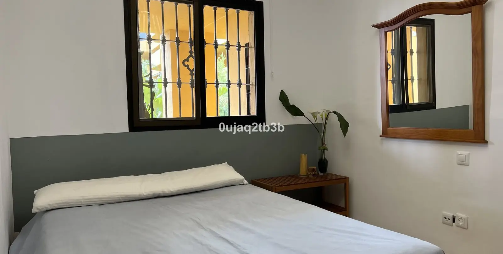 Venta de apartamento en planta media en Estepona 4