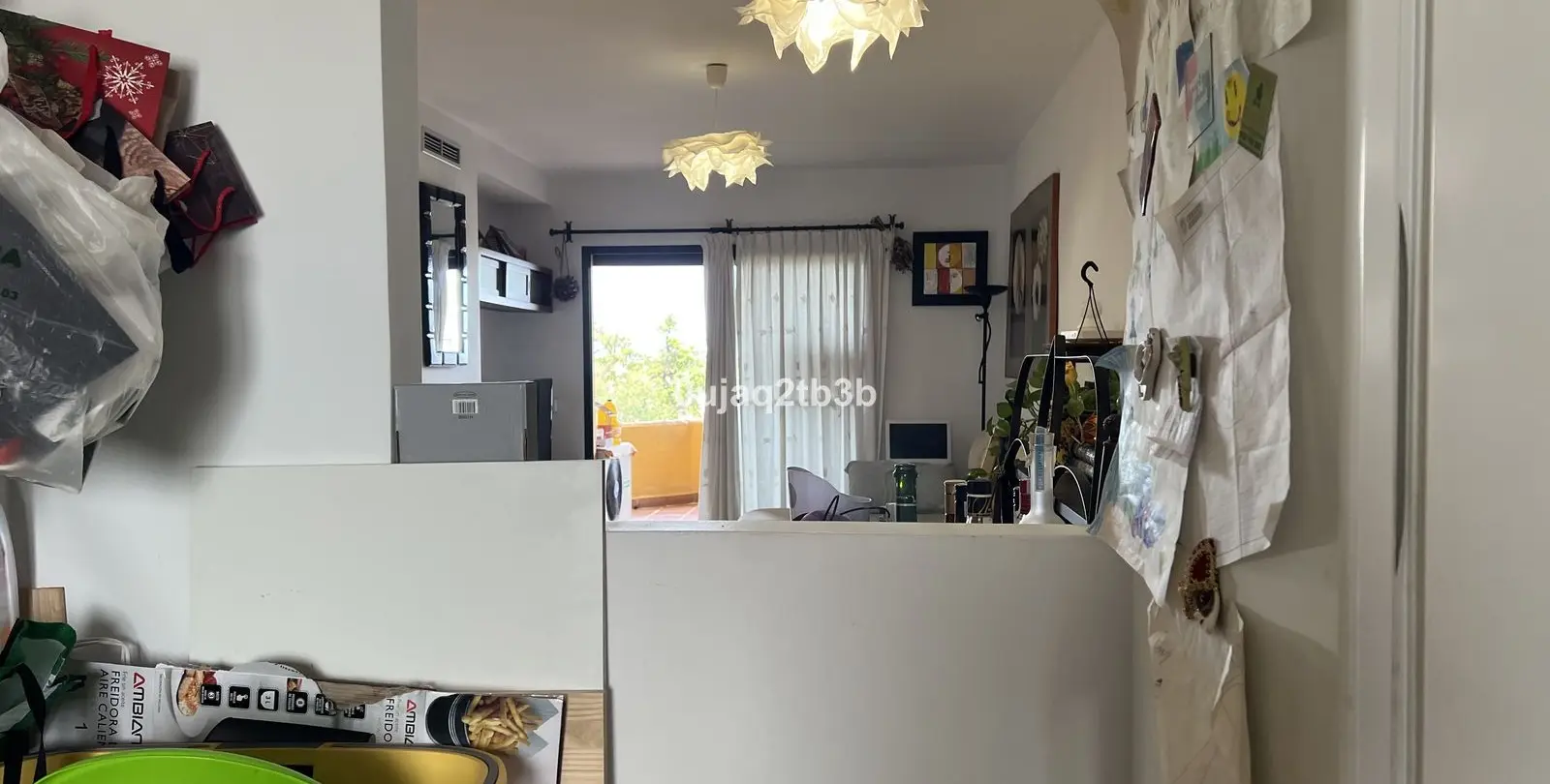 Venta de apartamento en planta media en Estepona 10