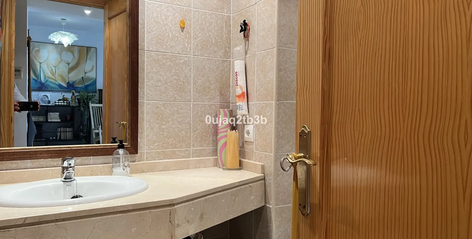 Venta de apartamento en planta media en Estepona 17