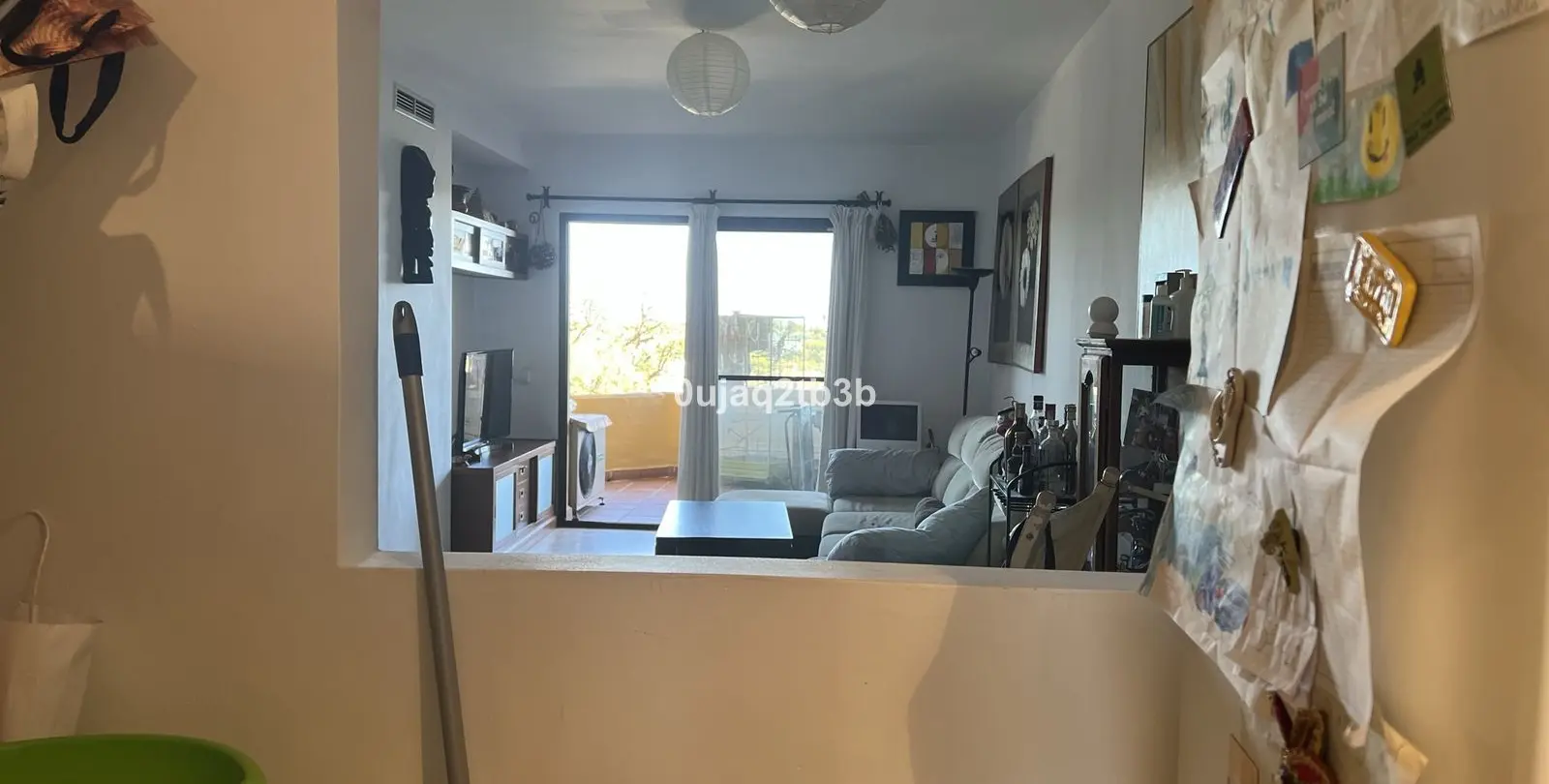 Venta de apartamento en planta media en Estepona 25