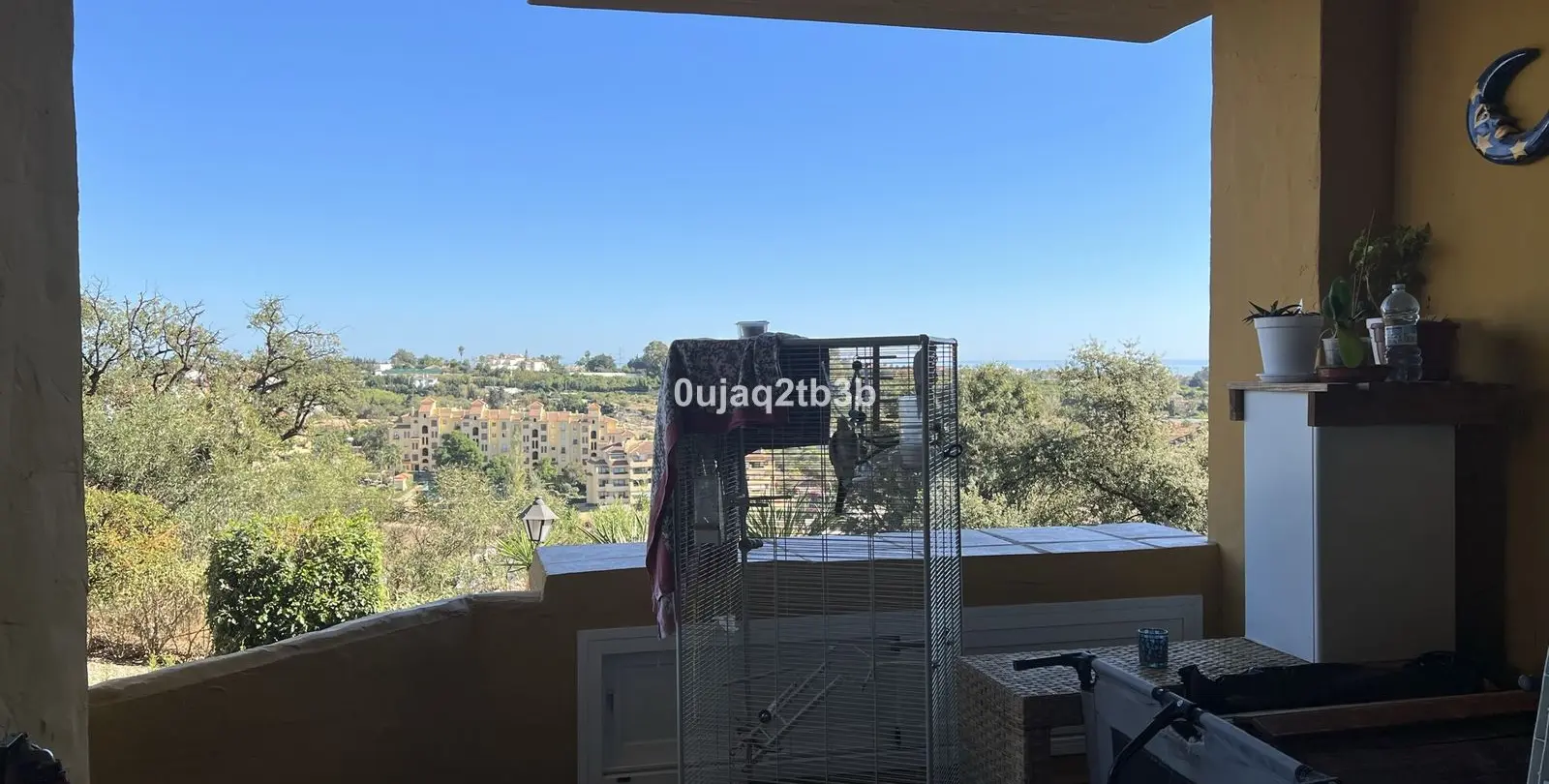 Venta de apartamento en planta media en Estepona 39