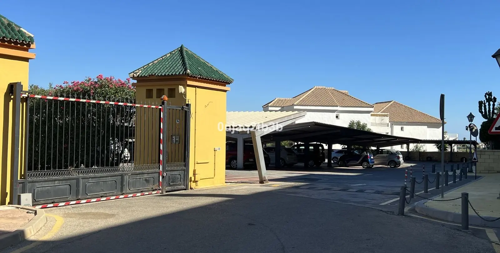 Venta de apartamento en planta media en Estepona 43
