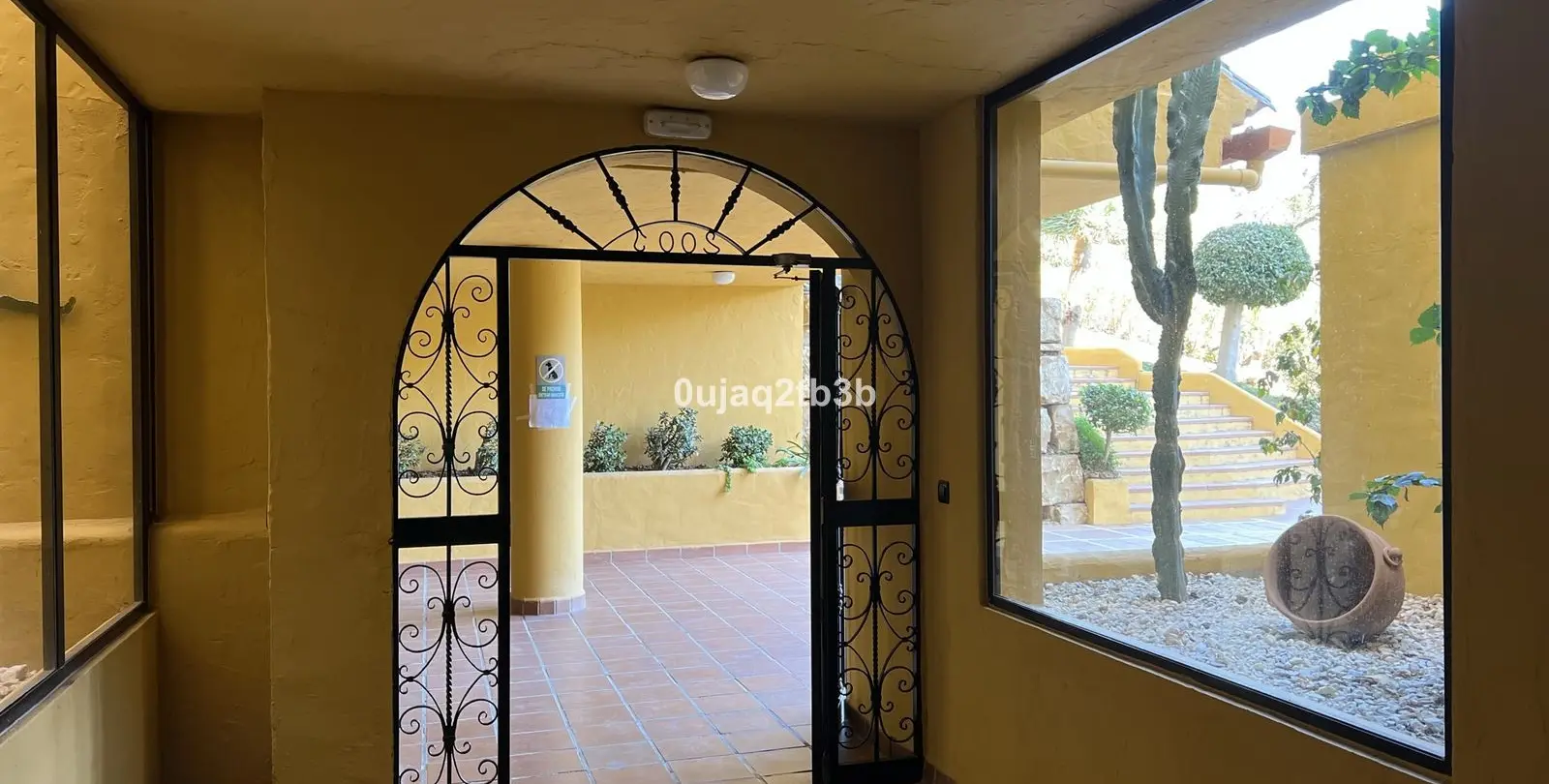 Venta de apartamento en planta media en Estepona 49