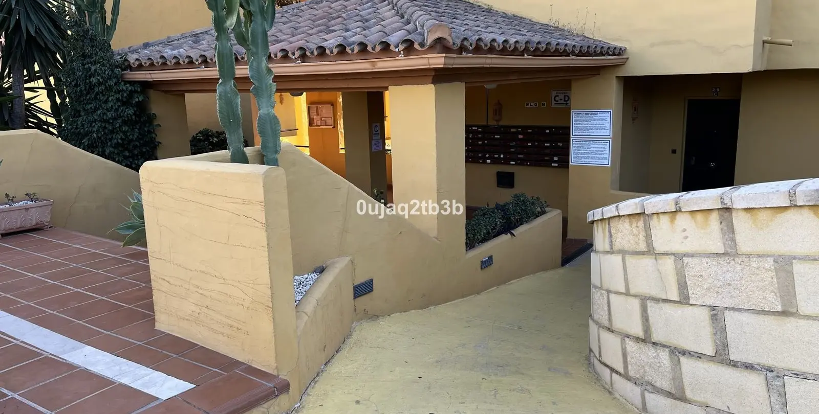 Venta de apartamento en planta media en Estepona 51